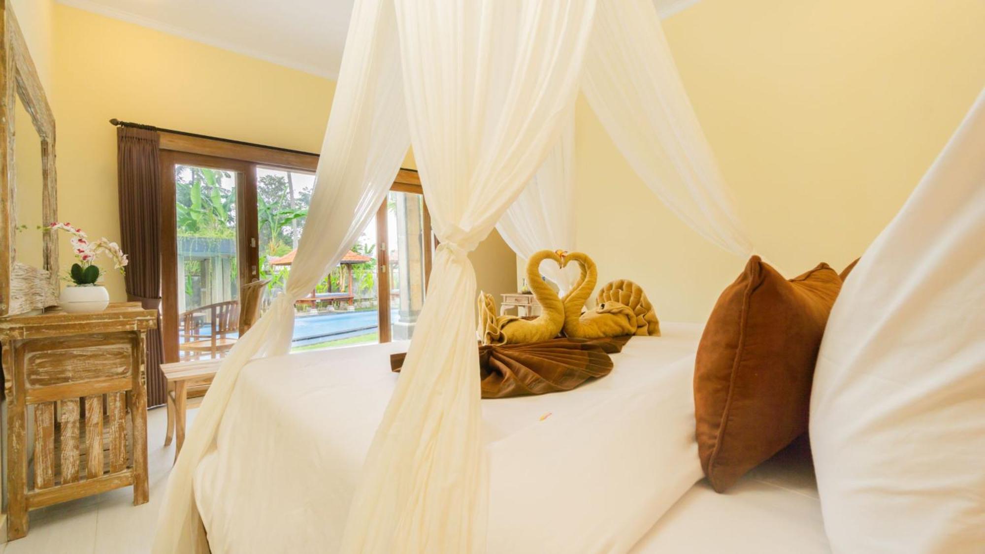Abhirama Villa *